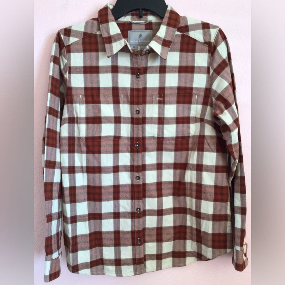 Royal Robbins plaid button down top standard fit size medium